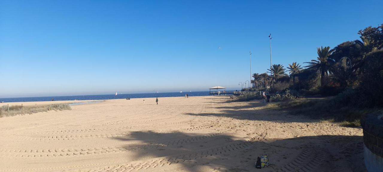 Beautiful Apartment 100Mts Near The Beach In Port Melbourne Kültér fotó